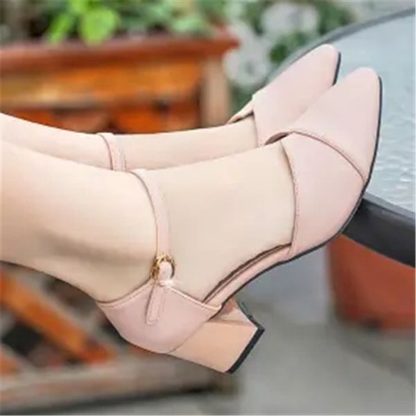 women's sandals 2020 summer new women's shoes with a word buckle thick heel high-heeled shoes korean baotou hollow single, Black
women's sandals 2020 summer new women's shoes with a word buckle thick heel high-heeled shoes korean baotou hollow single, Black
