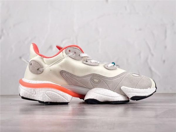 2020 new luxury designer men's casual sports dream running shoes super elastic outsole fashion atmosphere comfortable size: 40-45
2020 new luxury designer men's casual sports dream running shoes super elastic outsole fashion atmosphere comfortable size: 40-45