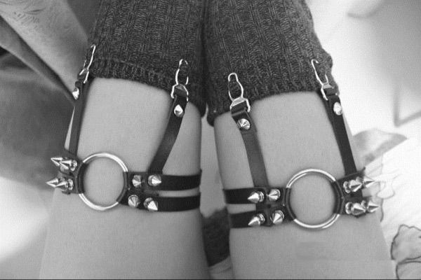 fashion real leather heart studded garter rivet punk goth harajuku main garter belt leg ring gift for women, Black;brown
fashion real leather heart studded garter rivet punk goth harajuku main garter belt leg ring gift for women, Black;brown