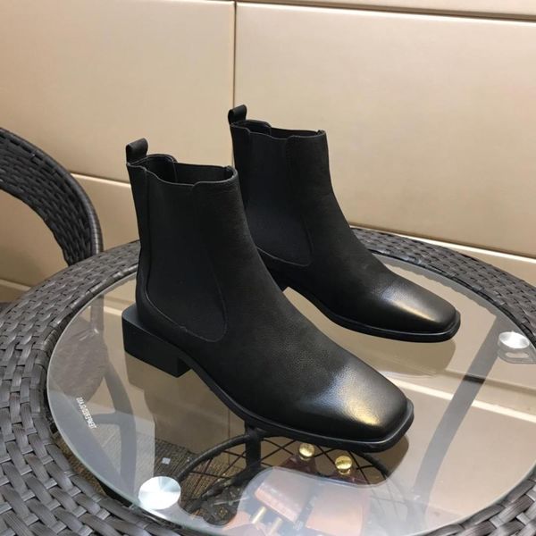leisure solid boots women classic genuine leather shoes woman outside black ankle boots chic design square heel women shoe
leisure solid boots women classic genuine leather shoes woman outside black ankle boots chic design square heel women shoe