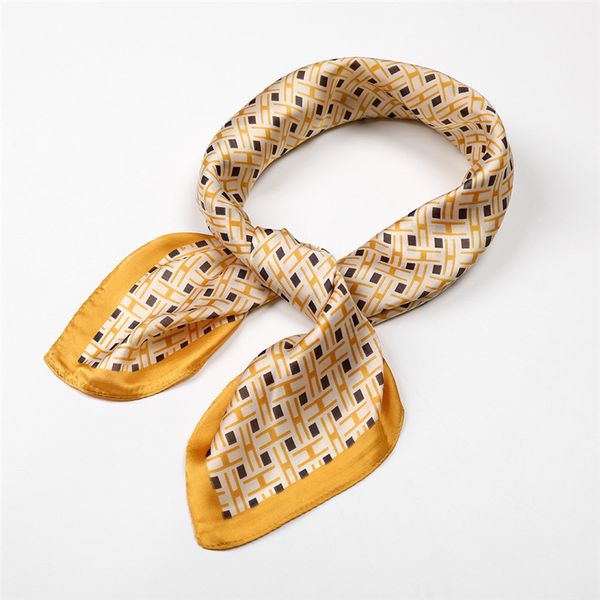 2020 luxury silk scarf designer scarf women scarfs small square scarves head neck satin skinny retro hair tie band fashion accessories, Black;white
2020 luxury silk scarf designer scarf women scarfs small square scarves head neck satin skinny retro hair tie band fashion accessories, Black;white