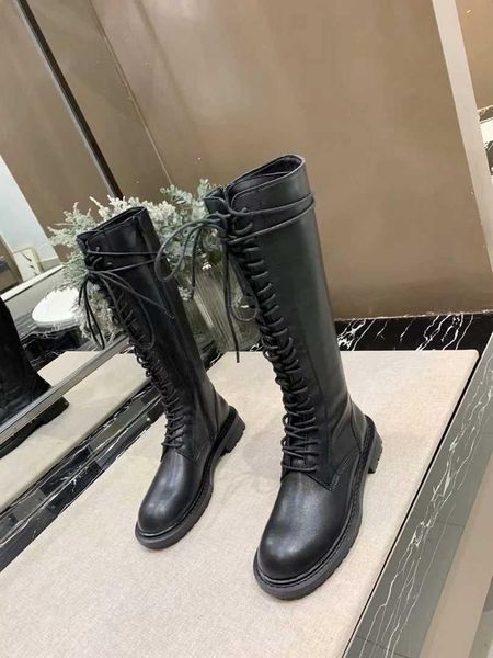 well new fashion lace up boot pointed side stretch cloth color matching stitching high heel short leather women street style, Black
well new fashion lace up boot pointed side stretch cloth color matching stitching high heel short leather women street style, Black