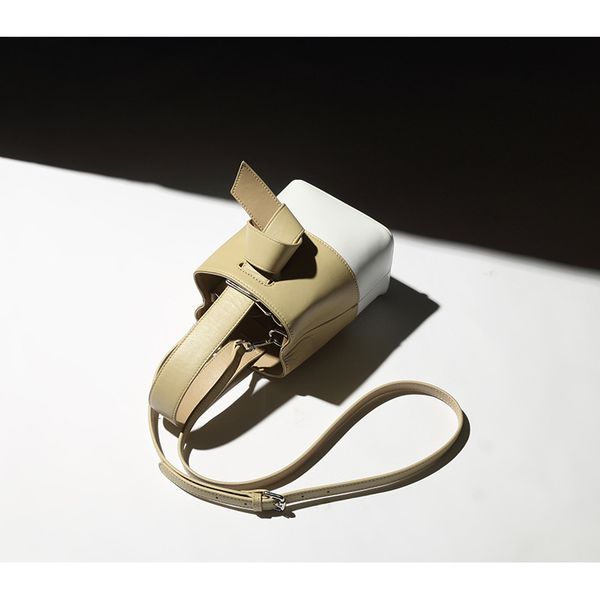 bag female 2020 fashion simple and portable large-capacity contrast color portable bucket bag wild messenger small
bag female 2020 fashion simple and portable large-capacity contrast color portable bucket bag wild messenger small