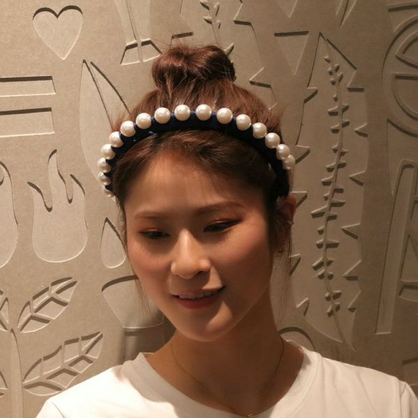 factory direct fashion simulation silk personality pearl hair band female face wash travel makeup hair band hair band headband, Black;brown
factory direct fashion simulation silk personality pearl hair band female face wash travel makeup hair band hair band headband, Black;brown