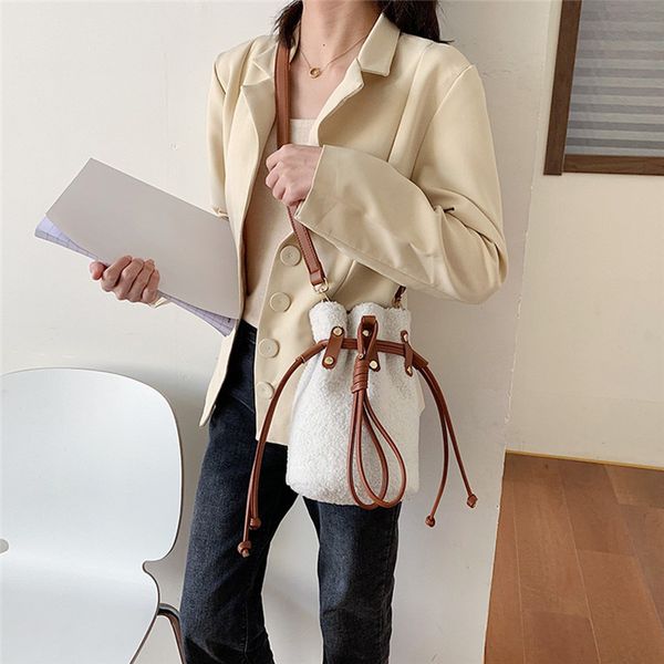 winter women plush bucket bag ladies leather drawstring shoulder bag handbag casual female messenger bolsa feminin #40
winter women plush bucket bag ladies leather drawstring shoulder bag handbag casual female messenger bolsa feminin #40