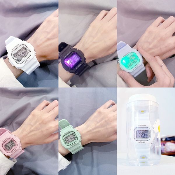 ins quan zhilong little electronic gap daisy electronic watch simple little daisy couple watch, Blue
ins quan zhilong little electronic gap daisy electronic watch simple little daisy couple watch, Blue