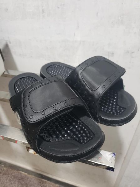 2019 13s black leather with white eye black bubble sole sandals outdoor shoes men shoes size us7-us13
2019 13s black leather with white eye black bubble sole sandals outdoor shoes men shoes size us7-us13
