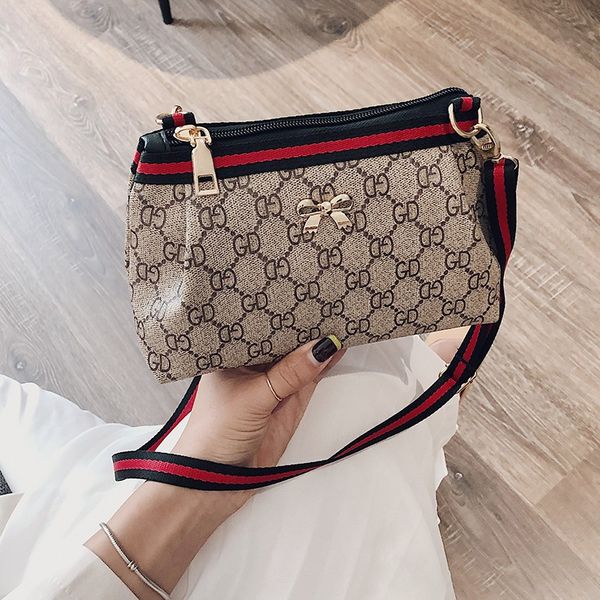 bag women 2020 new korean wild large-capacity middle-aged mother travel coin purse fashion shoulder messenger bag
bag women 2020 new korean wild large-capacity middle-aged mother travel coin purse fashion shoulder messenger bag