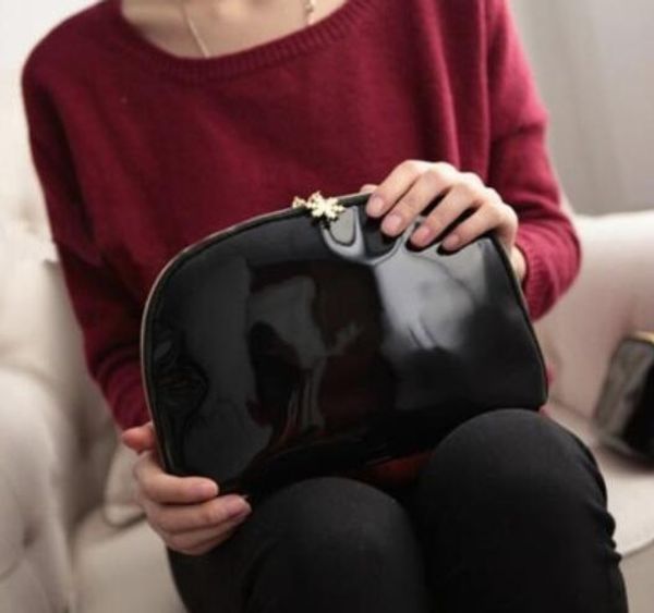 vip pouch luxury toiletry 3pcs/set women cosmetic case makeup organizer famous bag snowflake clutch brand boutique vanity fcooe, Red;black
vip pouch luxury toiletry 3pcs/set women cosmetic case makeup organizer famous bag snowflake clutch brand boutique vanity fcooe, Red;black