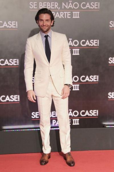 classic designe beige men wedding tuxedos peak lapel groom tuxedos popular jacket blazer men business dinner/darty suit(jacket+pants+tie) 90, Black;gray
classic designe beige men wedding tuxedos peak lapel groom tuxedos popular jacket blazer men business dinner/darty suit(jacket+pants+tie) 90, Black;gray