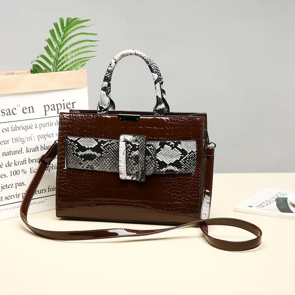 women snake skin male shoulder bags vintage pu snake grain crossbody bags retro zipper ladies zipper handbags bolsa feminina
women snake skin male shoulder bags vintage pu snake grain crossbody bags retro zipper ladies zipper handbags bolsa feminina