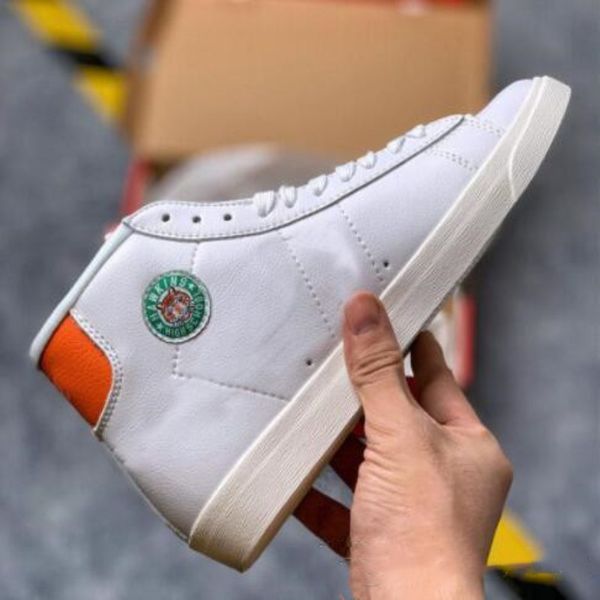 blazers mid stranger things tailwind79 hawkins high school running shoes mens orange green outdoor designer sports sneakers, White;red
blazers mid stranger things tailwind79 hawkins high school running shoes mens orange green outdoor designer sports sneakers, White;red