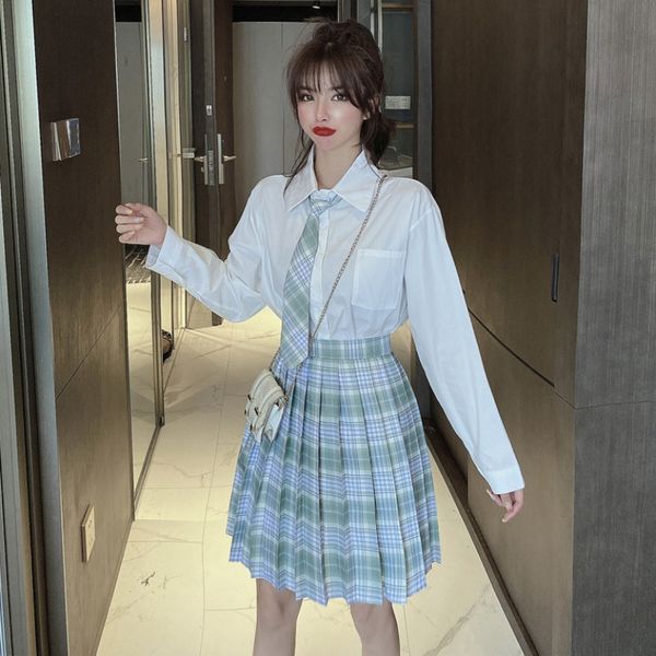 2020 autumn polo collar slim slimming shirt high waist versatile plaid pleated skirt academic style suit women, White
2020 autumn polo collar slim slimming shirt high waist versatile plaid pleated skirt academic style suit women, White