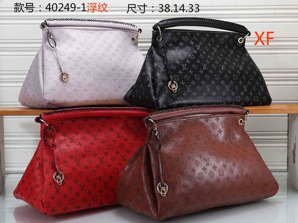 2020 new european and american fashion women's printed handbag hard bag handbag shoulder bag clutch gfgf
2020 new european and american fashion women's printed handbag hard bag handbag shoulder bag clutch gfgf
