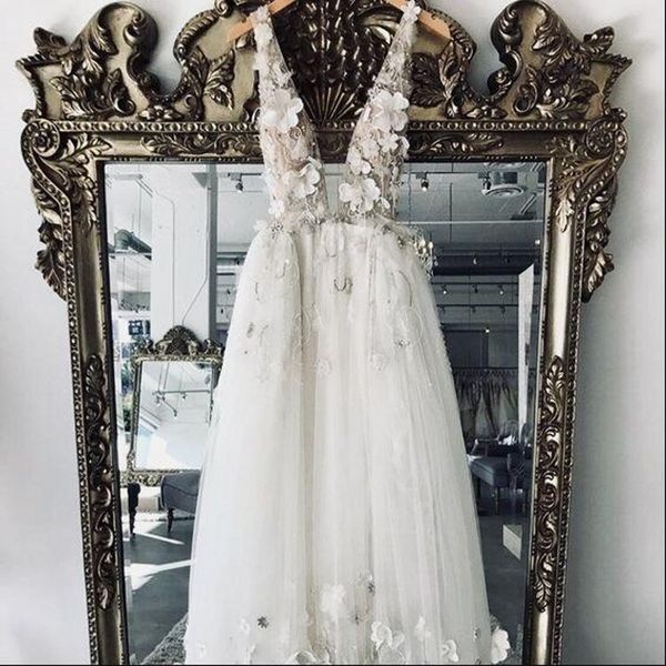 stunning v neck prom dresses 3d floral appliques beads backless bridal gowns tulle tiered skirts formal evening dresses ing, Black
stunning v neck prom dresses 3d floral appliques beads backless bridal gowns tulle tiered skirts formal evening dresses ing, Black
