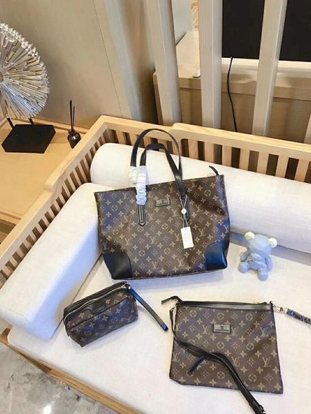2020 three-piece fashion new designers handbag classic selling style real cow high leather tote bag shoulder shopping--2
2020 three-piece fashion new designers handbag classic selling style real cow high leather tote bag shoulder shopping--2