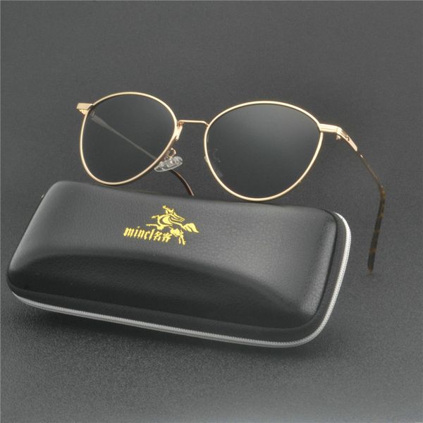 2019 new luxury women metal circular big frame black sunglasses women brand designer fashion sun glasses female uv400 fml, White;black
2019 new luxury women metal circular big frame black sunglasses women brand designer fashion sun glasses female uv400 fml, White;black