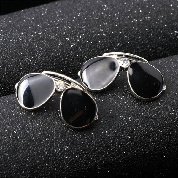 mdiger brand men jewelry blue glasses shaped brooch collar pins for men shirt shinny cool brooch lapel pins for 2 pcs/lot, Gray
mdiger brand men jewelry blue glasses shaped brooch collar pins for men shirt shinny cool brooch lapel pins for 2 pcs/lot, Gray