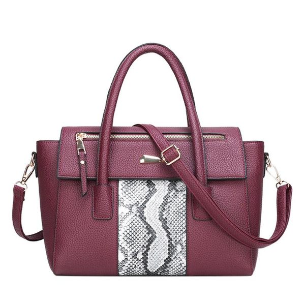 2020 new snake print women shoulder bag leather bag casual wild shoulder messenger small square bolsa feminina
2020 new snake print women shoulder bag leather bag casual wild shoulder messenger small square bolsa feminina