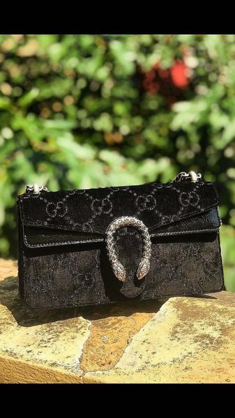 luxury celebrity design letter embossing metal buckle marmont shoulder bag women genuine leather velvet crossbody bag
luxury celebrity design letter embossing metal buckle marmont shoulder bag women genuine leather velvet crossbody bag