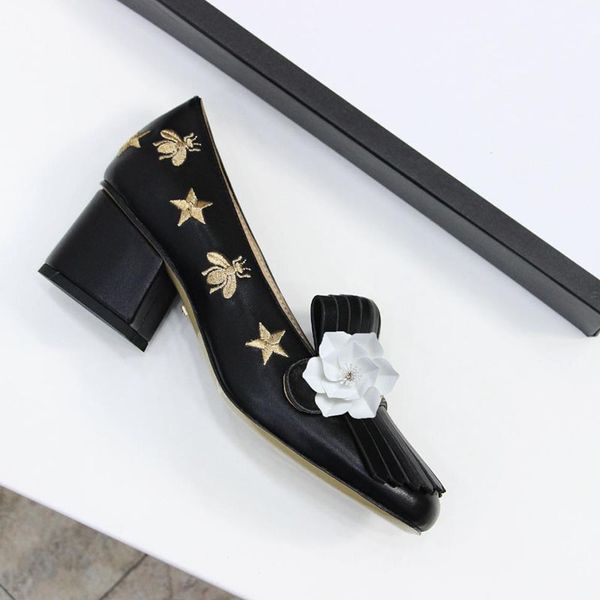 women designer shoes embroidery bee real leather soft sole luxury loafers size 35-41 heel 5cm model do01, Black
women designer shoes embroidery bee real leather soft sole luxury loafers size 35-41 heel 5cm model do01, Black