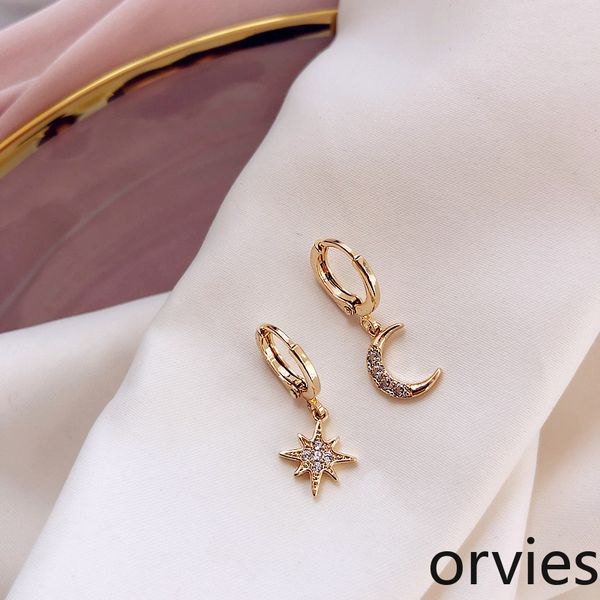 2019 new arrival fashion classic geometric women dangle earrings asymmetric earrings of star and moon female korean jewelry, Silver
2019 new arrival fashion classic geometric women dangle earrings asymmetric earrings of star and moon female korean jewelry, Silver