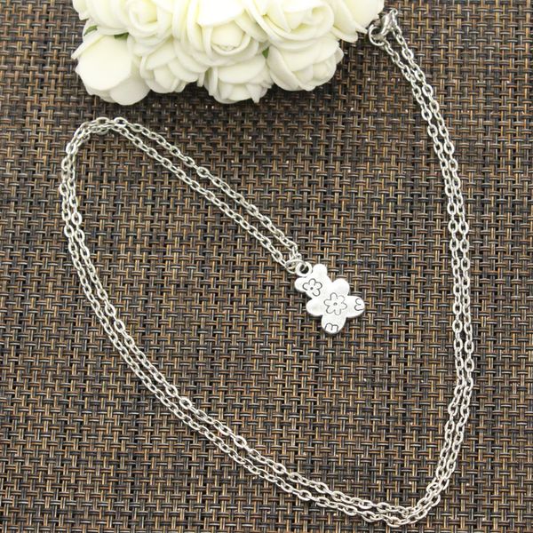 new fashion double sided flower bear pendants round cross chain short long mens womens diy silver color necklace jewelry gift
new fashion double sided flower bear pendants round cross chain short long mens womens diy silver color necklace jewelry gift