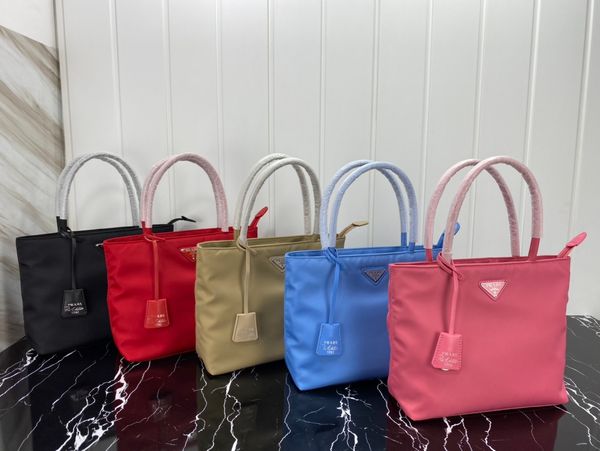 europe and the united states 2020 new ladies shopping bags handbags women handbags three and one designer style 1320
europe and the united states 2020 new ladies shopping bags handbags women handbags three and one designer style 1320