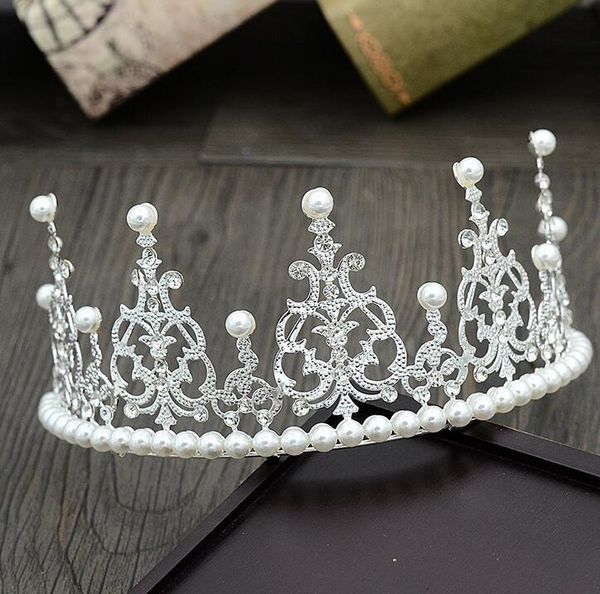 selling bride wedding crown sweet princess crown designer inlaid rhinestone pearl birthday dinner dress jewelry with box ing, Silver
selling bride wedding crown sweet princess crown designer inlaid rhinestone pearl birthday dinner dress jewelry with box ing, Silver