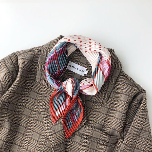 wholesale-designer scarf lady gifts wrinkle korean plate folding wholesale wave point korean ins chipstick, Blue;gray
wholesale-designer scarf lady gifts wrinkle korean plate folding wholesale wave point korean ins chipstick, Blue;gray