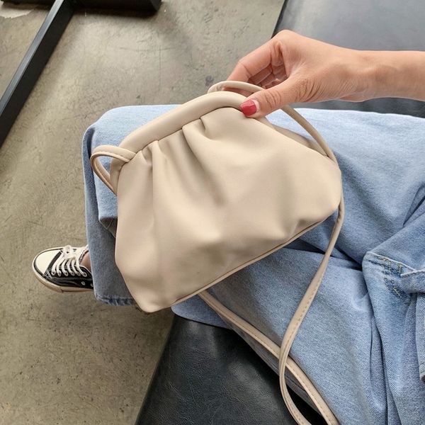 new original design fashion shoulder bag & elegant crossbody bag width 20cm height 15cm thickness 11cm
new original design fashion shoulder bag & elegant crossbody bag width 20cm height 15cm thickness 11cm