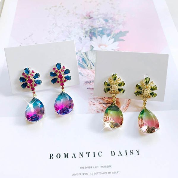fashion special design cubic zirconia water drop earrings blue or green gradient color stone women jewelry accessories female, Silver
fashion special design cubic zirconia water drop earrings blue or green gradient color stone women jewelry accessories female, Silver