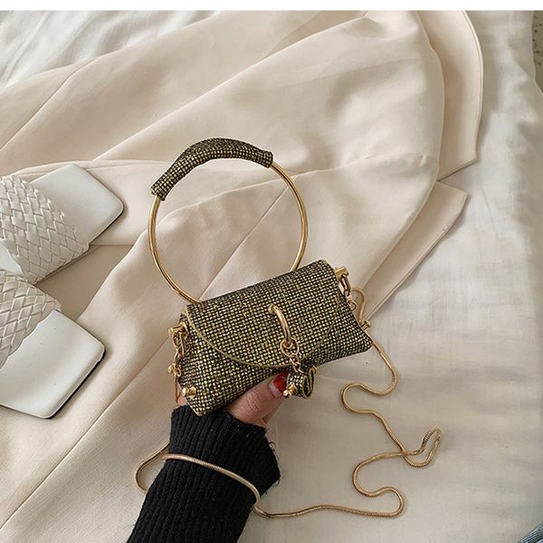 мини-сумки для женщин 2020 блестки цепи плеча crossbody сумка женская сумка партии вечера круг ручка сцепления кошелек
мини-сумки для женщин 2020 блестки цепи плеча crossbody сумка женская сумка партии вечера круг ручка сцепления кошелек