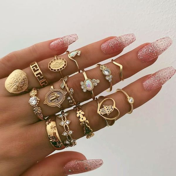 15 pcs/set vintage women hearts fatima hands cross crown fashion rings virgin mary hollow geometric crystal ring wedding jewelry, Golden;silver
15 pcs/set vintage women hearts fatima hands cross crown fashion rings virgin mary hollow geometric crystal ring wedding jewelry, Golden;silver