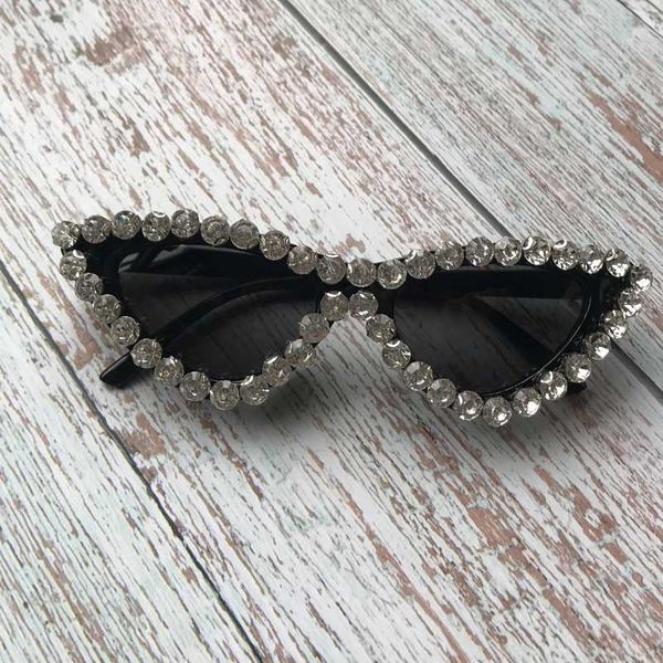 zaolihu black color cat eye women sunglasses rhinestone around female eyewear handmade crystal diamond sun glasses eyeglass, White;black
zaolihu black color cat eye women sunglasses rhinestone around female eyewear handmade crystal diamond sun glasses eyeglass, White;black