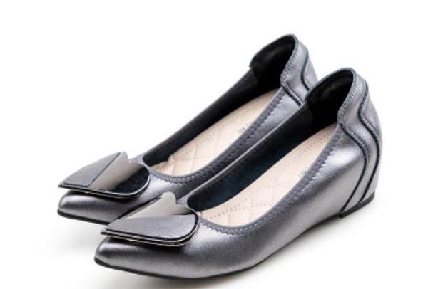 2019 women's shoes in spring and autumn with new style slope heel pointed end @116, Black
2019 women's shoes in spring and autumn with new style slope heel pointed end @116, Black