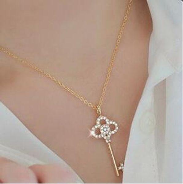 korean drama wants you to en gratia with the same necklace short crystal-encrusted drill hollow key key bone chain woman, Silver
korean drama wants you to en gratia with the same necklace short crystal-encrusted drill hollow key key bone chain woman, Silver