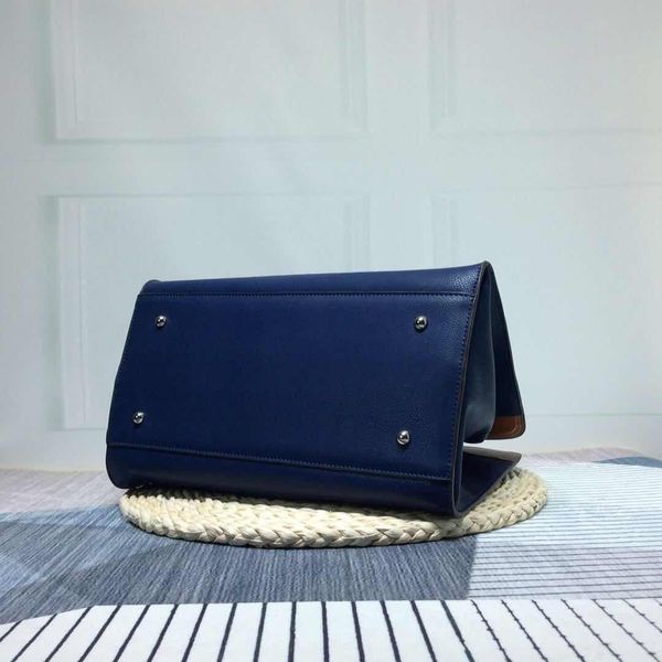 designer women handbags purses designer shoulder bags ladies cross body bags outdoor leisure bag wallet
designer women handbags purses designer shoulder bags ladies cross body bags outdoor leisure bag wallet