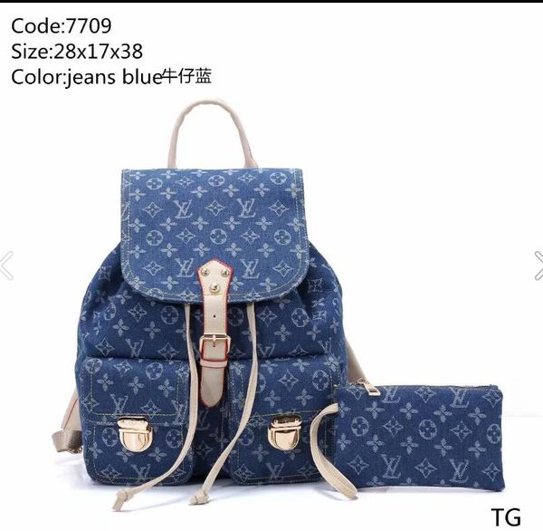 2019 designers backpack mens luxury backpack brand double shoulder bags fashion classic school bags designers shoulder bag
2019 designers backpack mens luxury backpack brand double shoulder bags fashion classic school bags designers shoulder bag