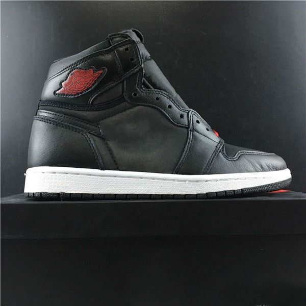 2019 продажа 1-high og баскетбол обувь 1s red satin black toe мужчины женщины тренеры спорт кроссовки
2019 продажа 1-high og баскетбол обувь 1s red satin black toe мужчины женщины тренеры спорт кроссовки