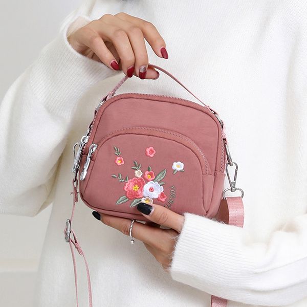 women shoulder bag 2020 embroidery rose flower handbag small fresh cute crossbody bags multicolor all-match fashion lady bag
women shoulder bag 2020 embroidery rose flower handbag small fresh cute crossbody bags multicolor all-match fashion lady bag
