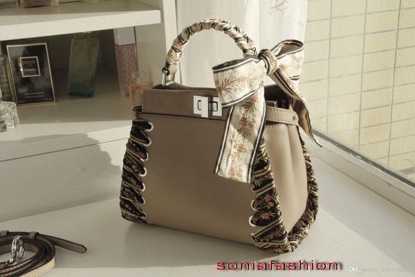 2019 new sell fashion style woman bag designer genuine soft cowhide leather with ribbon woman tote bag
2019 new sell fashion style woman bag designer genuine soft cowhide leather with ribbon woman tote bag