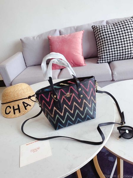 cute brand designer women handbags crossbody shoulder bags totes chains straps 0817w1
cute brand designer women handbags crossbody shoulder bags totes chains straps 0817w1