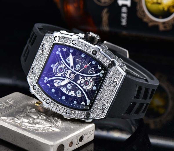 

new style mens fashion luxury watch shinning iced out diamond wristwatch designer quartz movement male sport watches rubber strap clock, Slivery;brown