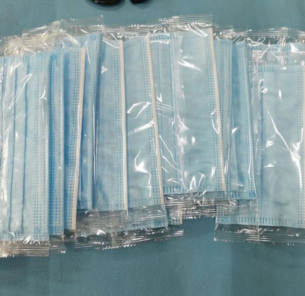 in stock individual package mask masks disposable thick 3-layer masks mask earloop facial home dhl ing
in stock individual package mask masks disposable thick 3-layer masks mask earloop facial home dhl ing