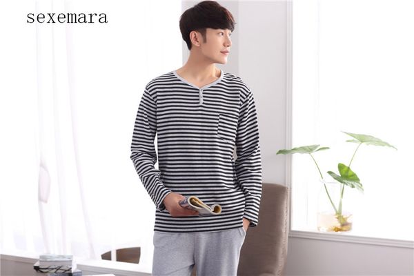 2017 sexemara arrival fashion men shipping cloth 100%cotton o-neck collar long sleeve stripe coat and gray pants comfortable, Black;brown
2017 sexemara arrival fashion men shipping cloth 100%cotton o-neck collar long sleeve stripe coat and gray pants comfortable, Black;brown