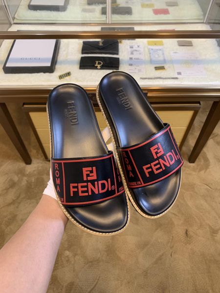 2020 latest red leather casual slippers men's casual shoes fashion trend comfortable shoe size 38-45 type 39745400601
2020 latest red leather casual slippers men's casual shoes fashion trend comfortable shoe size 38-45 type 39745400601