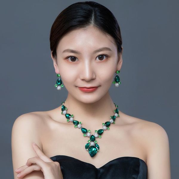 exaggerated crystal diamond necklace earrings two-piece high-end european and american banquet wedding jewelry set foreign trade supply, Silver
exaggerated crystal diamond necklace earrings two-piece high-end european and american banquet wedding jewelry set foreign trade supply, Silver