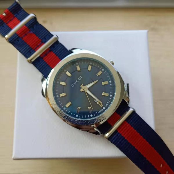 Мода простой бренд пчелка тигр змея шаблон кварцевые часы кожа спортивный класси
Мода простой бренд пчелка тигр змея шаблон кварцевые часы кожа спортивный класси