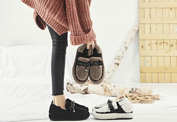 lamb fur shoes women wear 2019 winter new fashion wild one pedal thick-soled cotton scoop lazy peas shoes, Black
lamb fur shoes women wear 2019 winter new fashion wild one pedal thick-soled cotton scoop lazy peas shoes, Black